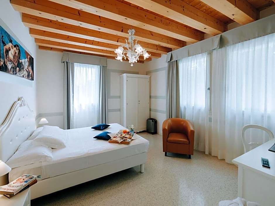 Photo 1 of 11 of Junior 1 Extra Bed Suite