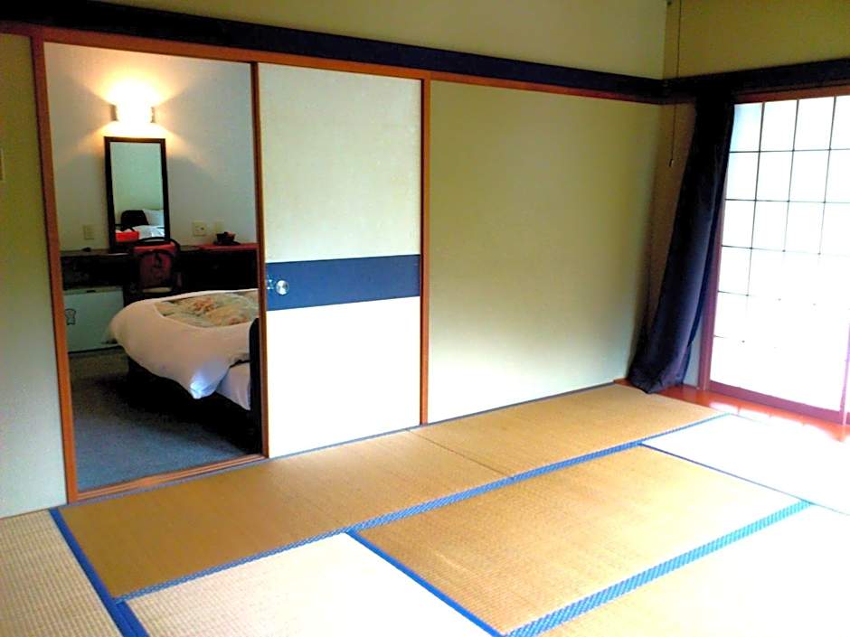 Tenjin Lodge