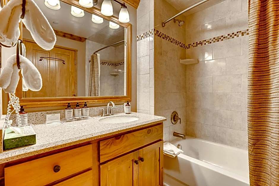 Jackpine & Black Bear Lodge