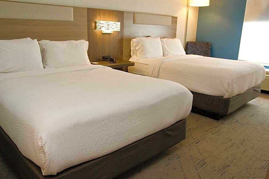 Holiday Inn Express Hotel & Suites Latham By IHG