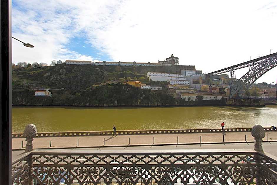 RVA - Gustave Eiffel Apartments