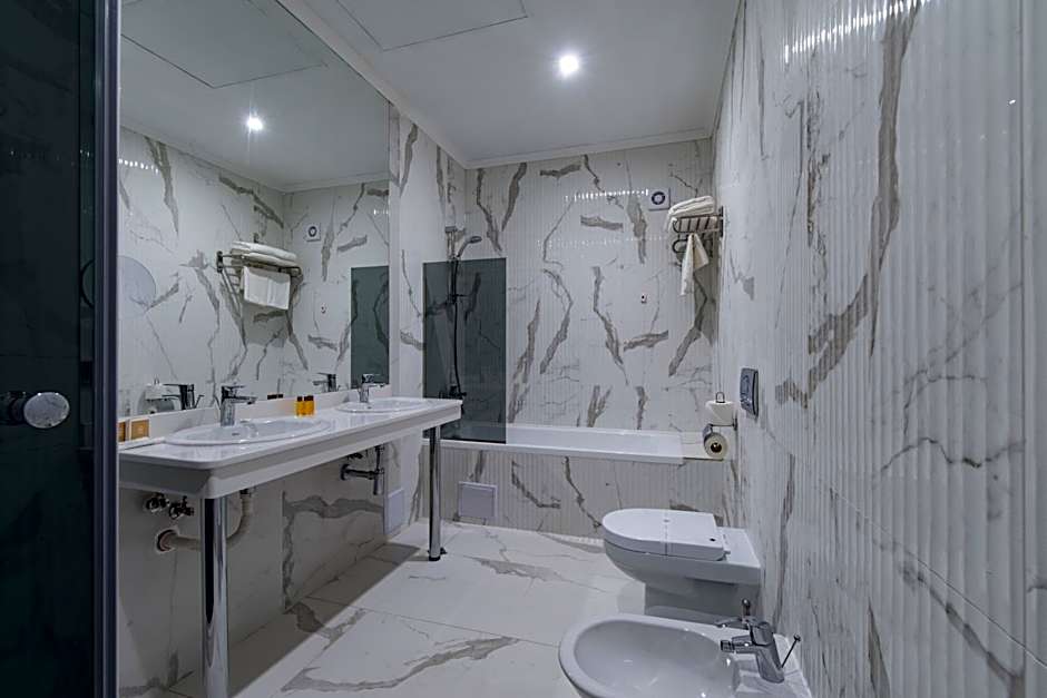 Hotel Perla Beach Luxury - All Inclusive & Free Beach Access