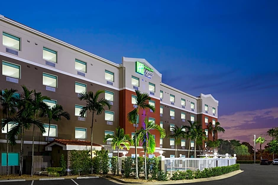 Holiday Inn Express Hotel & Suites Pembroke Pines Sheridan Street By IHG