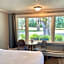 Elk Rapids Lakeshore Inn