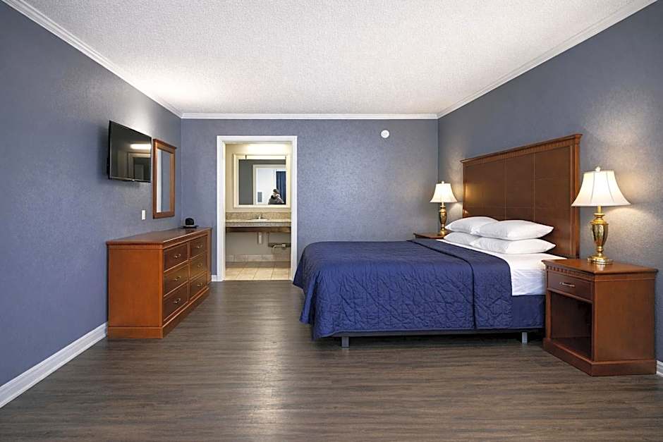 Quarters Inn & Suites
