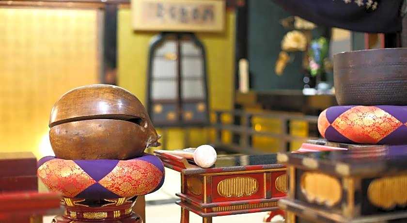 TEMPLE HOTEL TAKAYAMA ZENKOJI