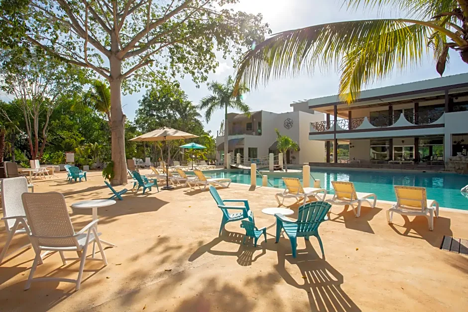 Casa Kaoba Hotel & Suites