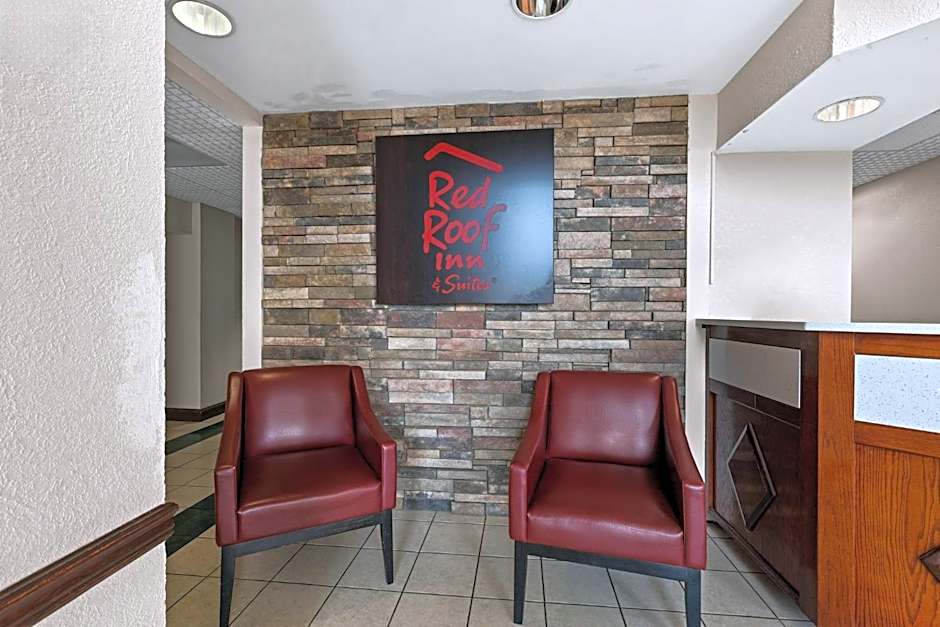 Red Roof Inn & Suites Newnan