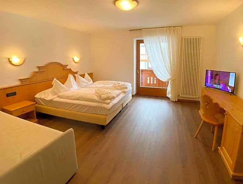 HOTEL VILLA AURORA