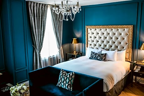 Luxury King Room