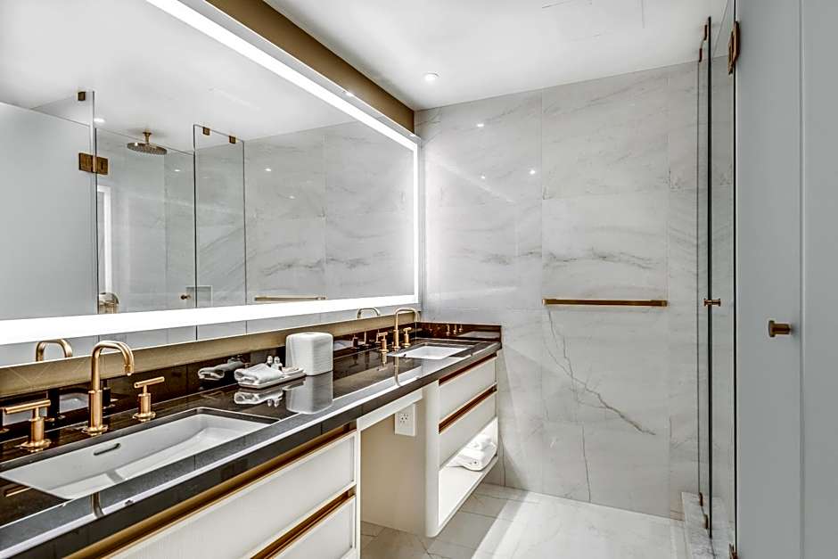 AZUR Legacy Collection Hotel