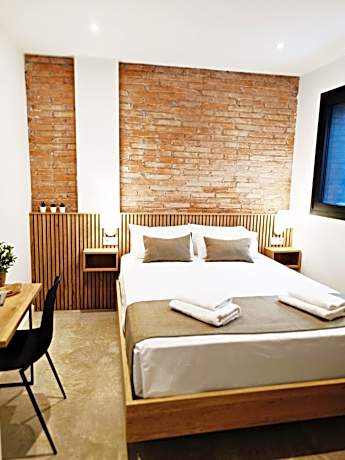 ARIQUS Fira Apartments