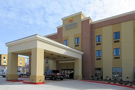 1 King Bed, Suite, Nonsmoking, Accessible