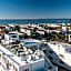 Bay Shores Peninsula Hotel
