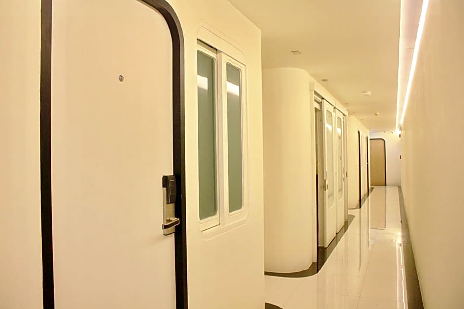 BearPacker Patong Hostel