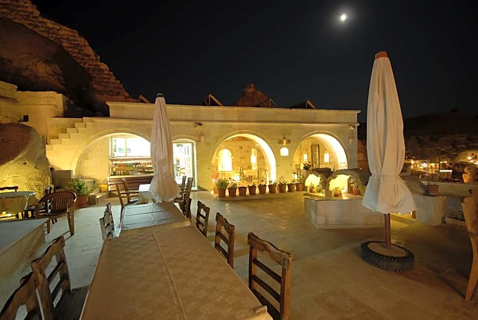 Arif Cave Hotel