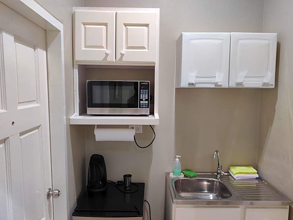 Woodbrook on the Avenue