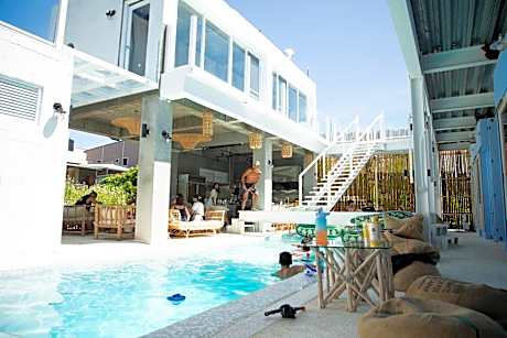 Travel Light Bubble Hostel