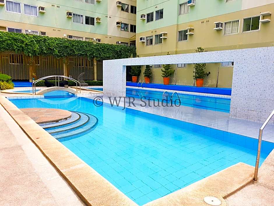 Centropolis Queen Bed Suite- Modern Posh Style