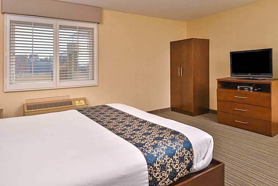 Good Living Inn
