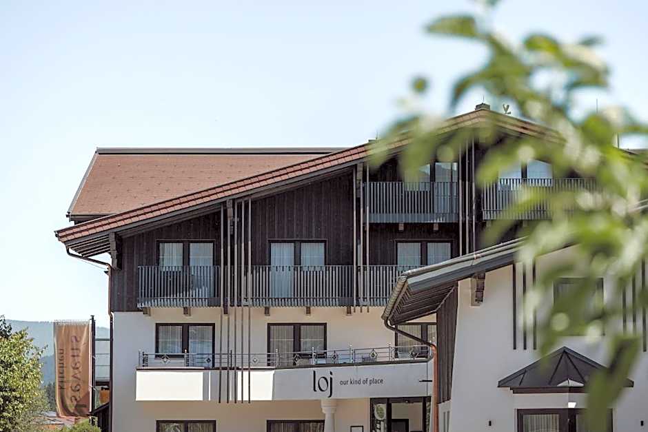 Hotel loj - our kind of place