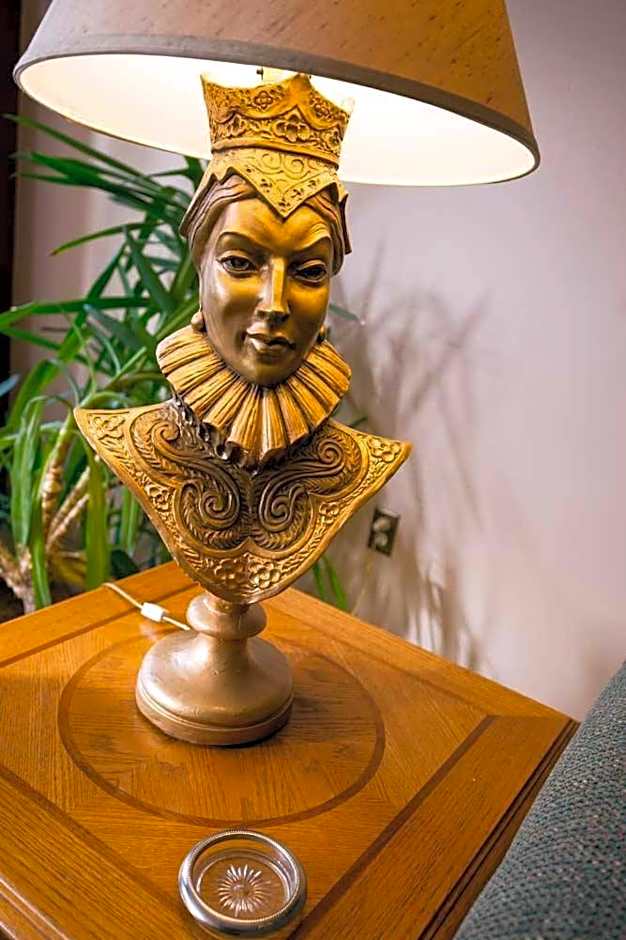 Dodici Night Suites