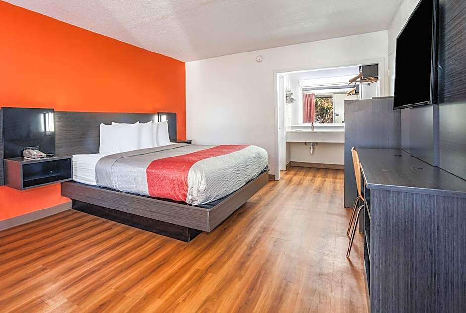 Motel 6-Florence, SC