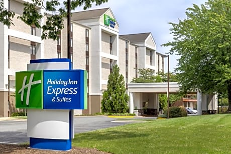 Holiday Inn Express and Suites Germantown, an IHG Hotel
