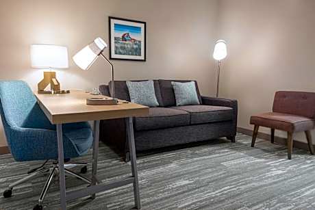 Junior King Suite with Peloton Bike