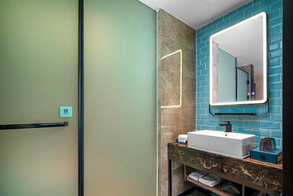 Echarm Hotel Guigang Pingnan Jiangbin Mingmen River View