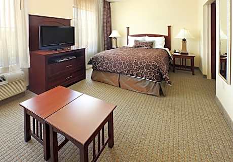 One-Bedroom Queen Suite - Communications and Mobility Access