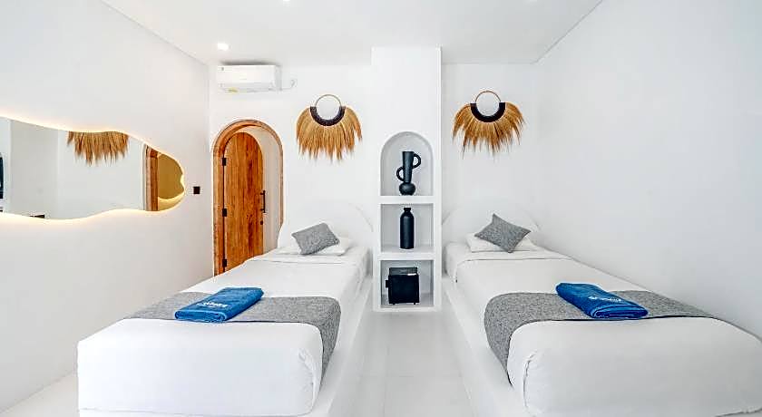 Bombora Surf Camp Hotel