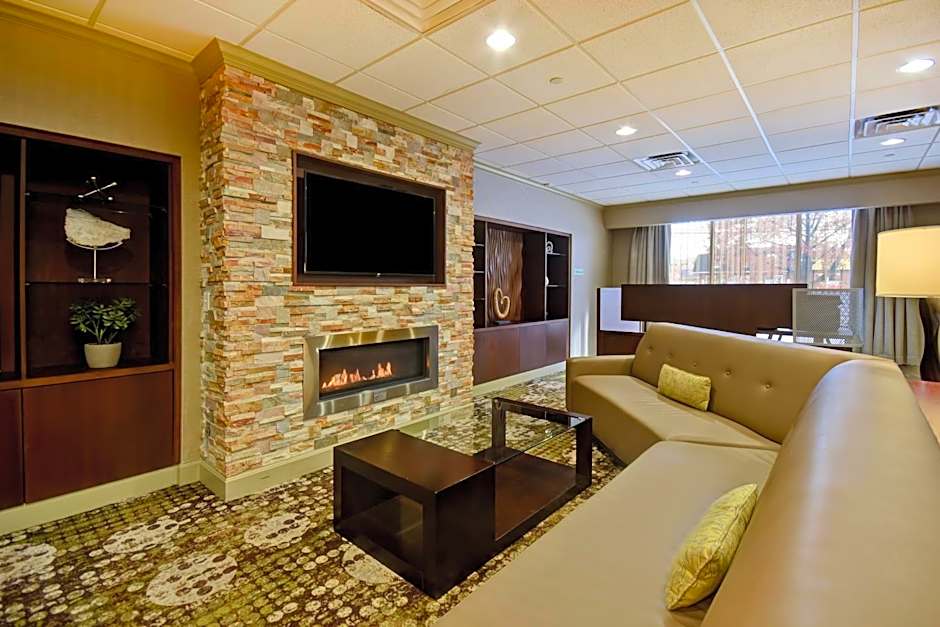 Holiday Inn Cincinnati-Riverfront By IHG