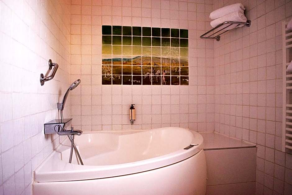 Le Relais Des Trois Mas