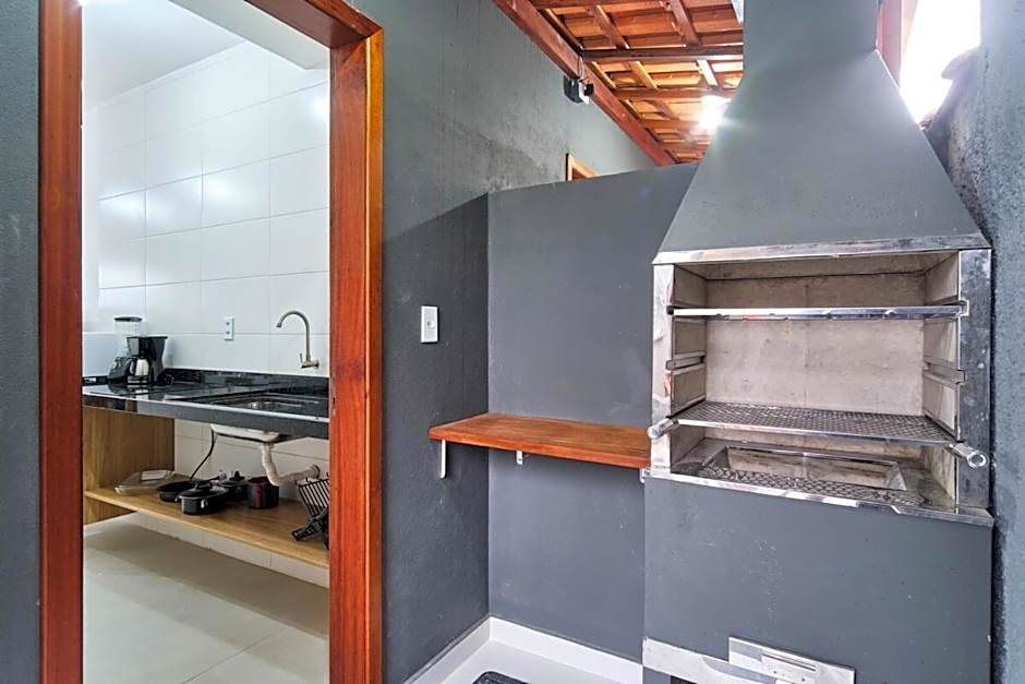 SOL 3: Charmoso com Piscina e Churrasqueira e AR