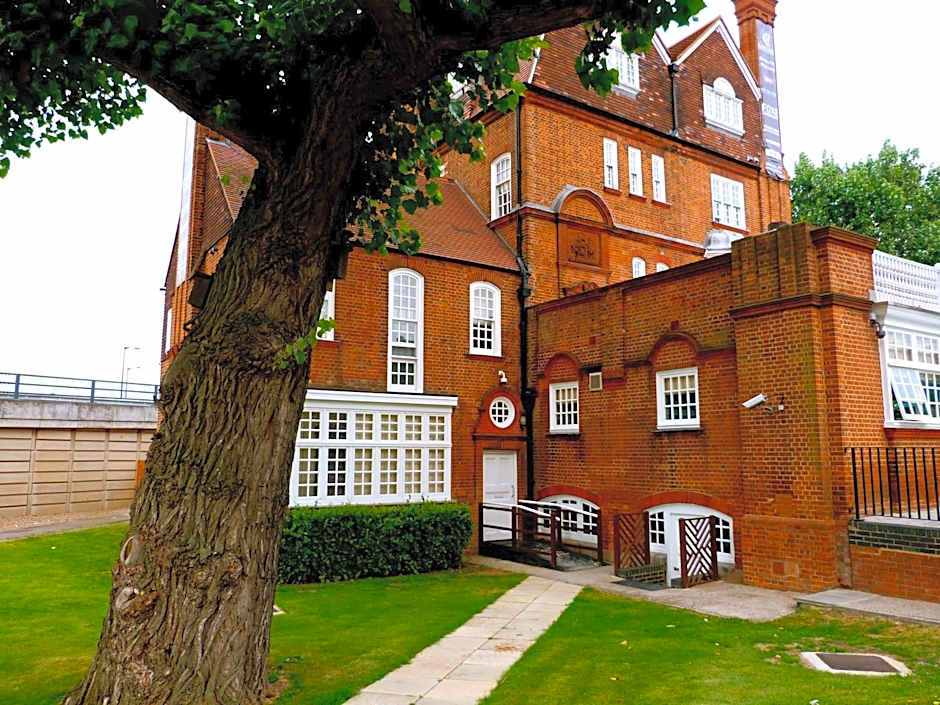 Fox Connaught London ExCel