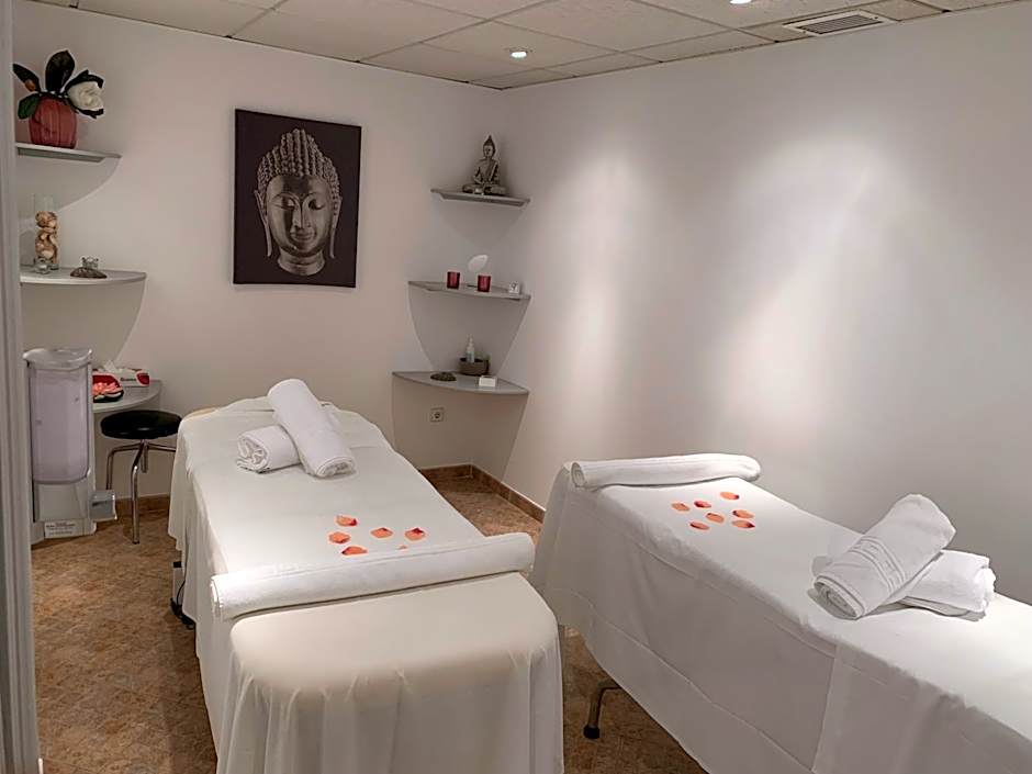 Aparthotel Monarque Sult