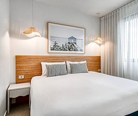 2 Bedroom Park View Apartment