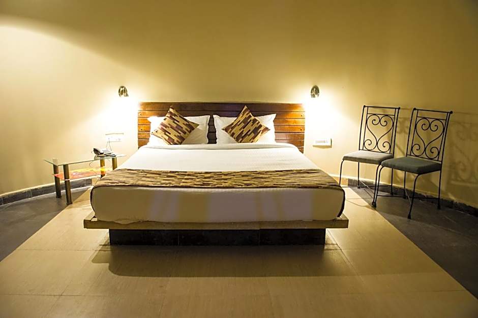 Photo 1 of 10 of Deluxe 1 King Bed