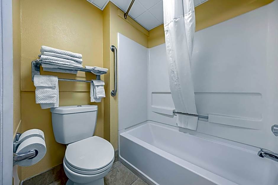Photo 1 of 1 of 2 Double Beds, 1st Floor