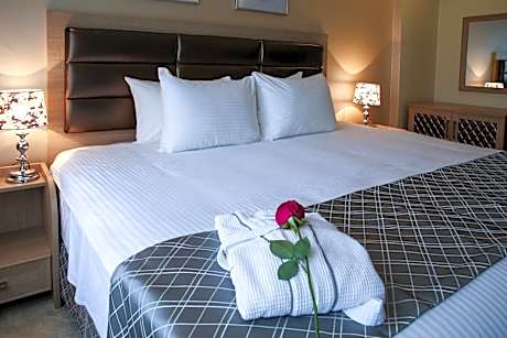 Standard Room with King Bed