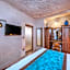 Cappa Via Cave Hotel