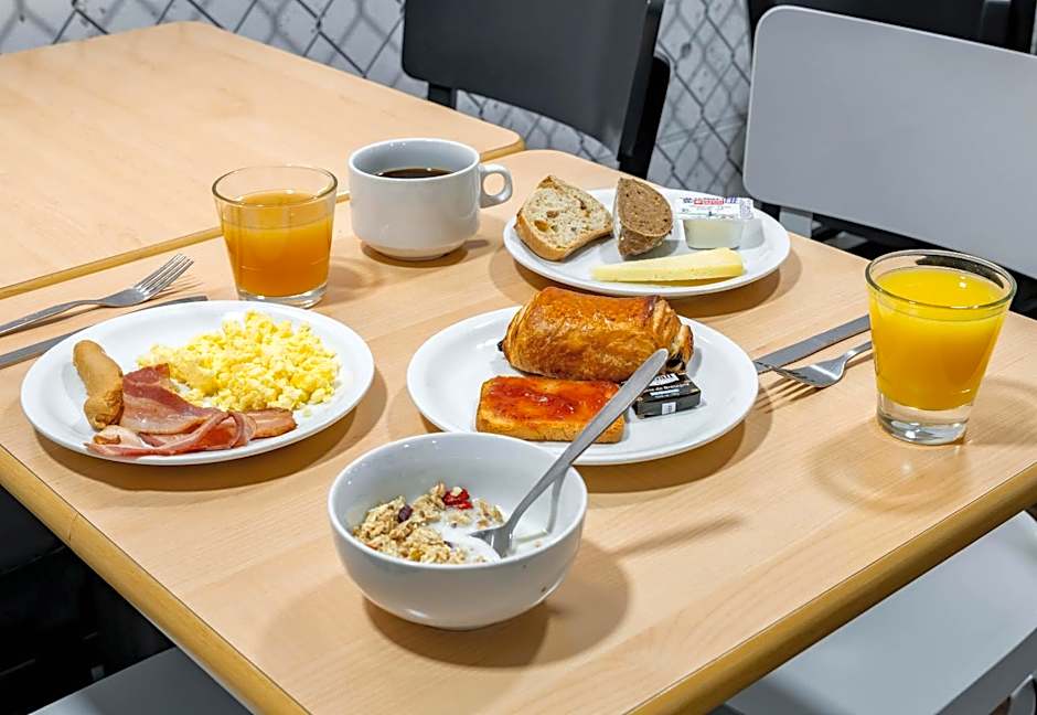 B&B HOTEL Valenciennes Sud