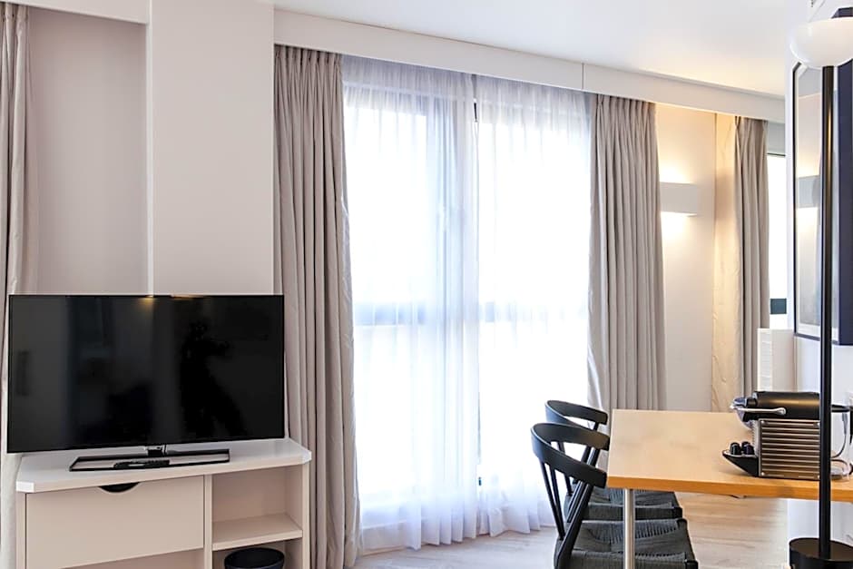 Rockwell East-Tower Bridge