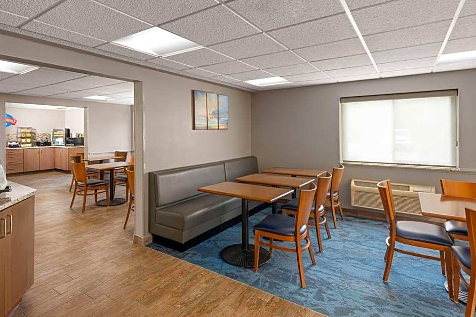 Baymont by Wyndham Mt. Pleasant