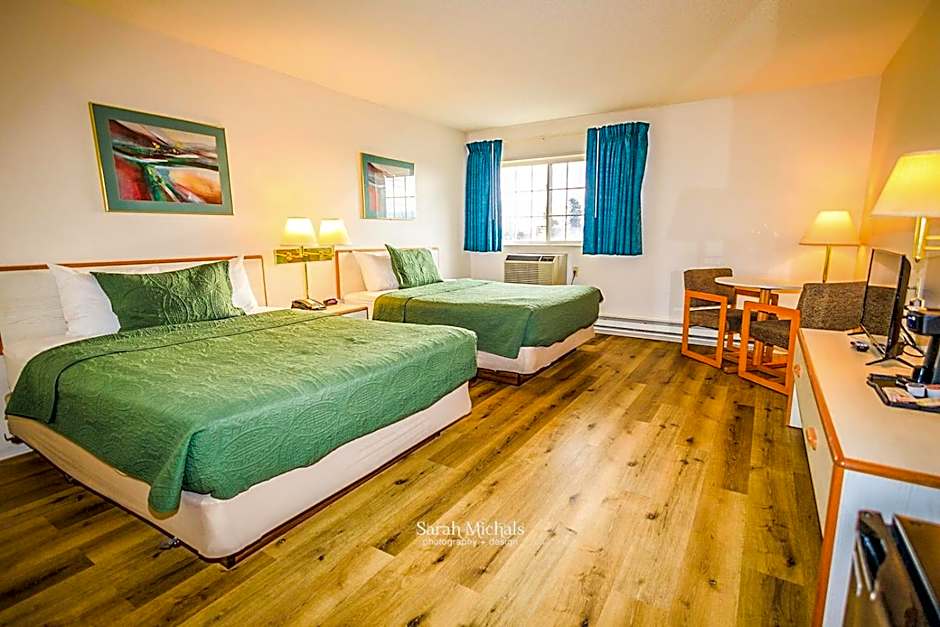 Mountain Host Motor Inn
