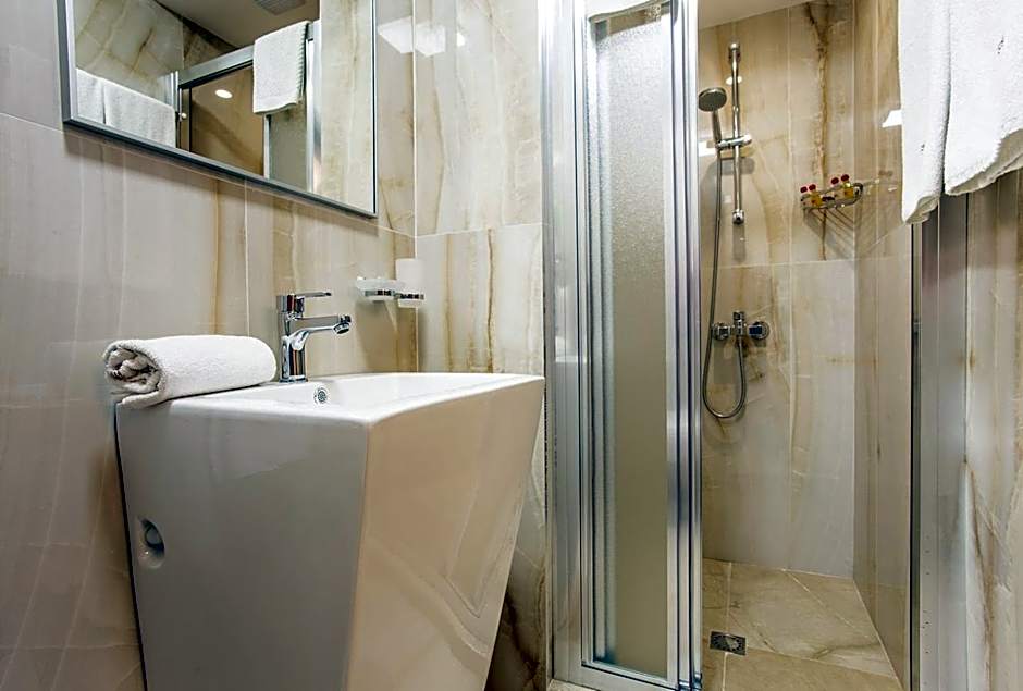 Sofia Place Hotel by HMG