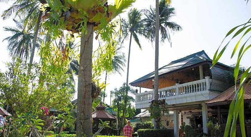 Jungle Village Bungalows 