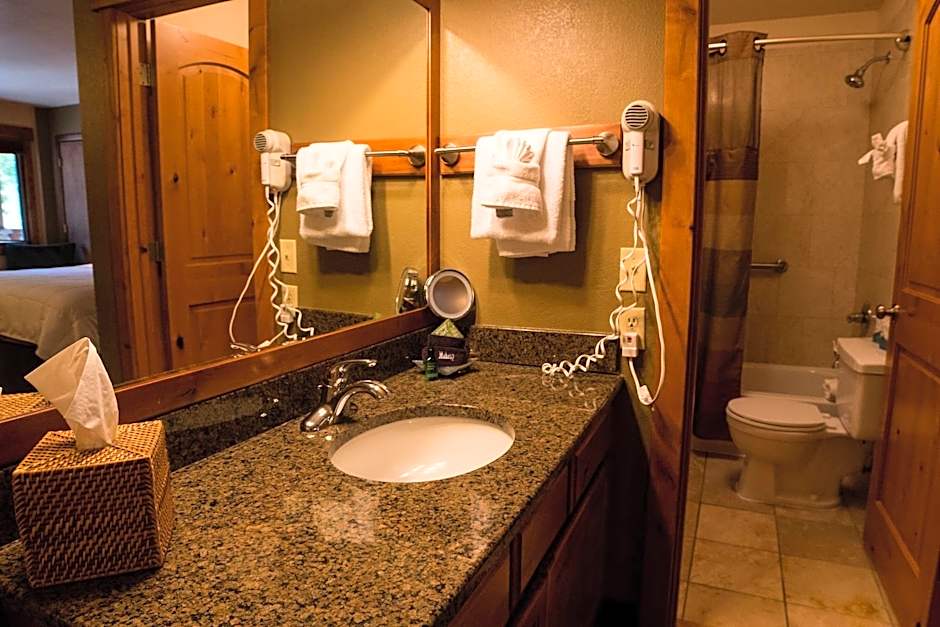 Silver Moon Inn
