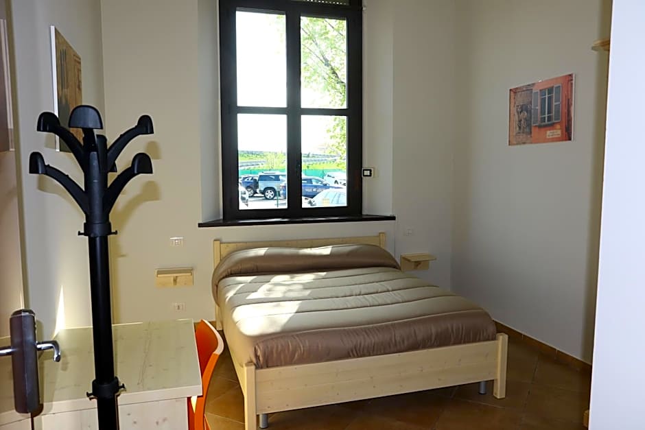 Student's Hostel Parma